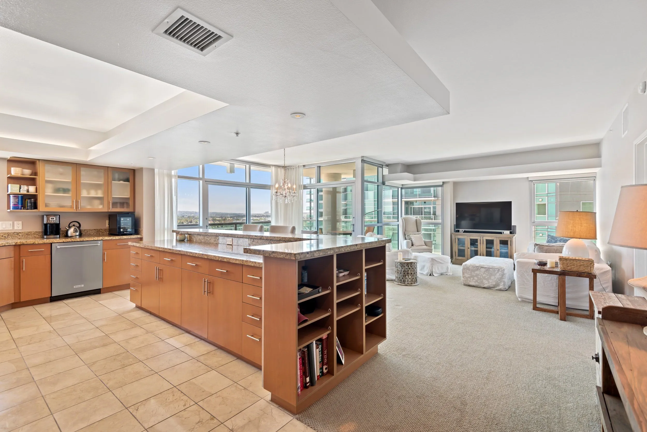 13700 Marina Pointe Dr #1124
