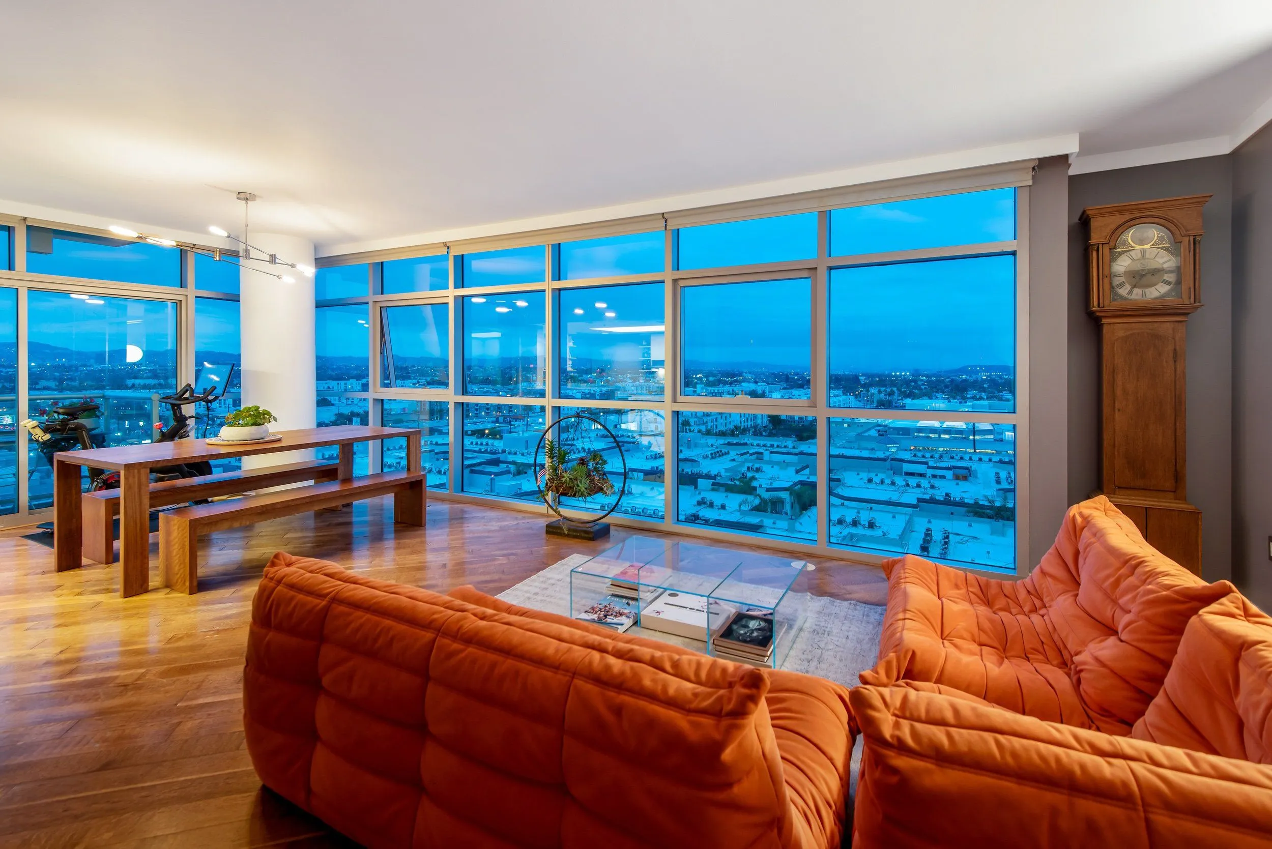 13700 Marina Pointe Dr #1223